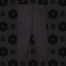 Load image into Gallery viewer, Thread Of Fate Kokoro Fleece Joggers
